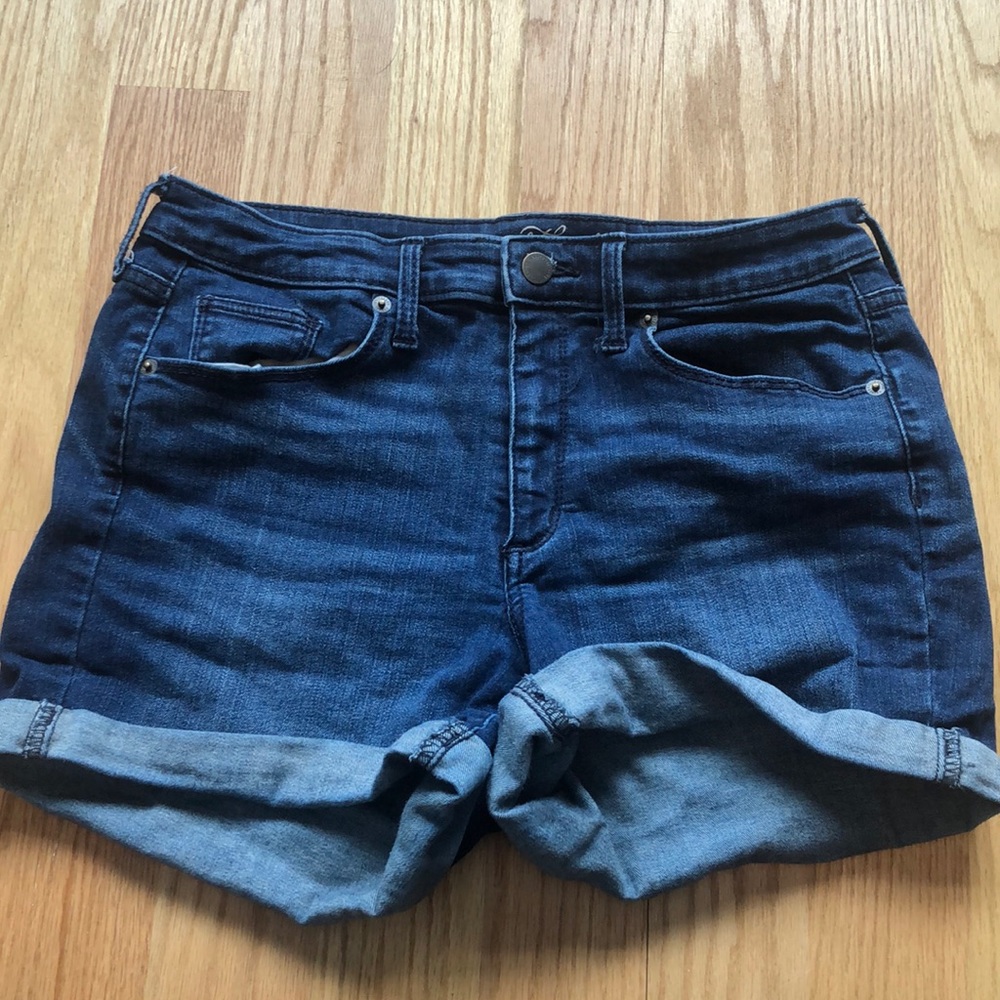 Universal thread high wasted shorts